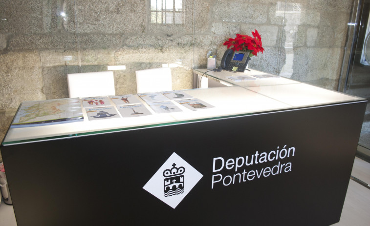 El PSOE exige al presidente provincial que “cumpra coa súa palabra” y reabra la oficina de turismo de A Armenteira