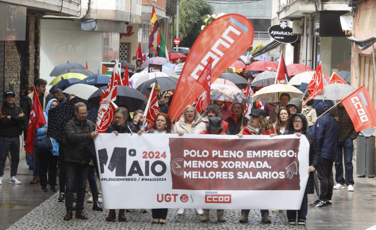 El clamor por el pleno empleo y los salarios dignos centran las manifestaciones del Primero de Mayo en Arousa